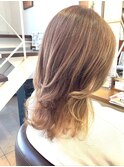 レイヤーカット インナーカラー ベージュカラー