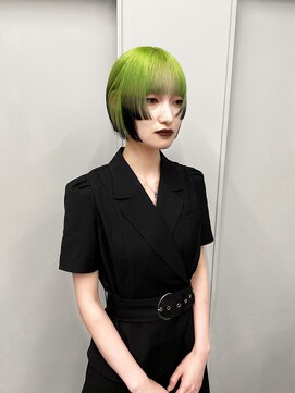 ヴァーディ オモテサンドウ(Vardy omotesando) roots/ネオンライム ルーツカラー ミニボブ