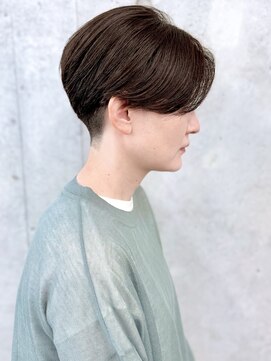 モリオ(morio) 浦和ショートハンサムショートくびれショート刈り上げ女子