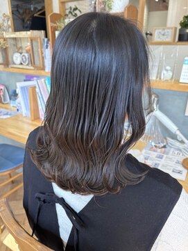 メルク ユニ(merc.uni) 自然に馴染むブラウンのグラデーションカラー◎12.23