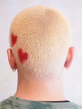 メリケンバーバーショップ コウベ(MERICAN BARBERSHOP KOBE) メンズカットバーバースタイルダブルブリーチペイントバズ