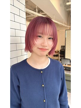 トリムバイエンヴィ(tlim by ENVY) ボブ×顔まわりウルフ×ハイトーンピンク