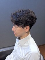 ビーダンディー(Bee dandy) ビジネスマッシュショート フェザーパーマ センターパート