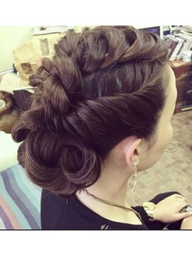 ラティオ 難波Ratio オリエンタル×ツヤ×大人ブラックドレスアップ