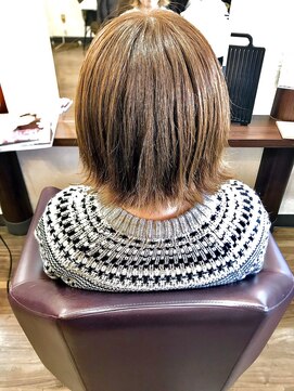 ヴィセ(atelier visse) カジュアル×ショートボブ