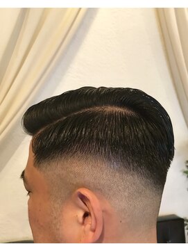 リンク LINK ヘアーサロン HAIRSALON フェード