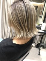 トルネード(TORNADO)&nbsp;外国人風ロブ ハイライトバレイヤージュ グレージュエアタッチ