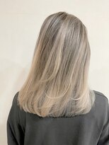 トレヘアー(tRe hair) エアタッチバレイヤージュ　ホワイトシルバー