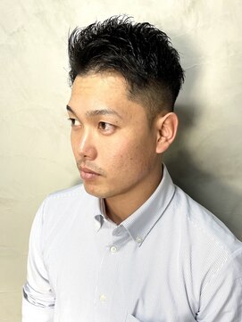 ワム(wom) アップバング 刈り上げ