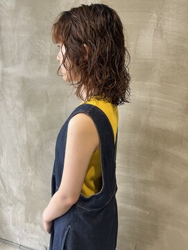 イル(ill) パーマ レイヤー ボブ