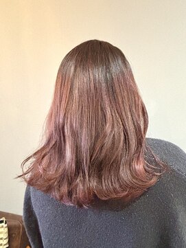 ココカラヘアー ニコ(cococara hair nico) ピンク/暖色/レイヤー/顔まわりカット/髪質改善/カシス