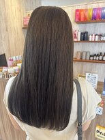 サリュー バイ イザ(Salut by IZA)&nbsp;ベージュブラウンカラー似合わせカットセミロング