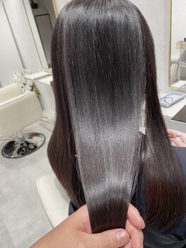 メルク(MER.Cu)の写真/矯正のイメージと髪質が変わる、柔らかい自然なストレートに。手触りと艶を実感してください。