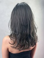 アイティーバイアルバム 下北沢店(IT by ALBUM)&nbsp;ロング韓国ヘア顔周りレイヤーオリーブグレー小顔_ba570291