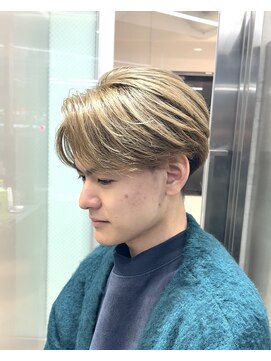 リベル(LIBER) センターパート/ミルクティーベージュ/ブリーチ/ダブルカラー