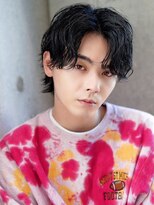 ライラ(Lyla)&nbsp;緩めスパイラル　センターパートウルフ
