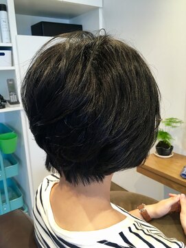 小さな美容室 ハナ(hana) ダークカラーにショートのパーマ♪