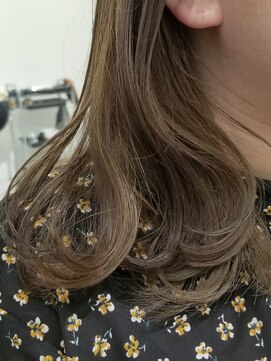 インビテーション(invitation) ナチュラルインナーカラー