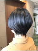黒髪ハンサムショート