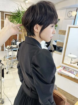 センスヘア(SENSE Hair) 黒髪/マッシュショート/耳掛けショート/小顔カット/グレージュ