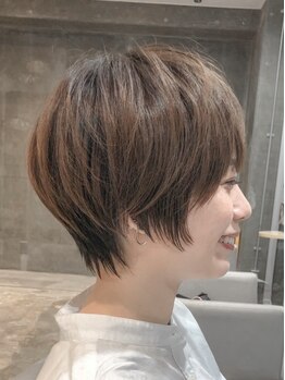 ベロー(BeLLo)の写真/《県庁付近/2席のみ》mm単位にこだわった顔回りのカットで「小顔ヘア」に導きます。