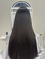 リノ 金山(Rino) デザインカラー/レイヤーカット/ウェットヘア/オリーブベージュ