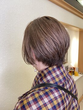 松本平太郎美容室 銀座本店 白髪ぼかし　モカベージュ