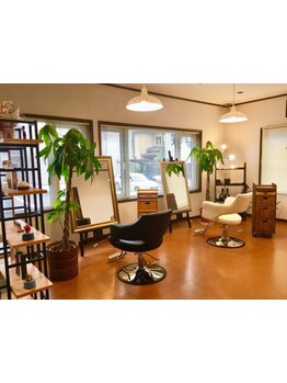 大人女性の為の上質カラー剤をご用意！頭皮に優しく、理想の色を叶えながら髪の芯から輝く艶髪へ導きます◎