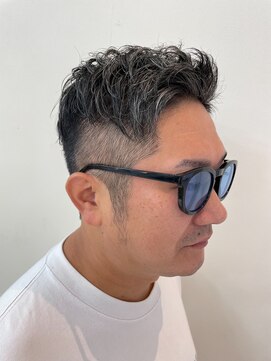 ビューティステージ イオンモール伊丹店(BEAUTY STAGE) ホワイトグレーハイライトカラー