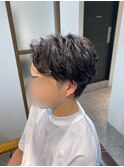 センターパート×ニュアンスパーマ