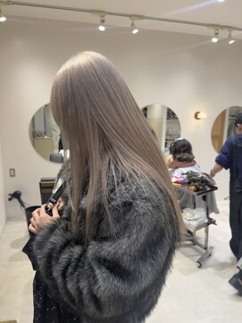 スタン 渋谷(Stam) ブロンド/シルバー/グレー/グレージュ/ベージュ/ダブルカラー