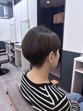 イーストバイエルゴ 川崎東口(EAST by ergo) 刈り上げショートスタイル