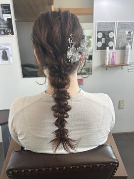 エルパライソ リフォ(Elparaiso Reff) ヘアアレンジ