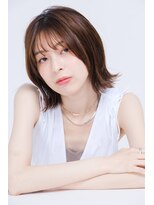 ムーア(MUA)&nbsp;ミディアムレイヤー×ナチュラルくびれヘアー