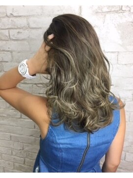 プライズ 所沢プロぺ通り店(prize) ハイライトイルミナカラー/グレージュ【所沢】