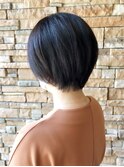 地毛風カラー丸みショート清潔感跳ねない襟足耳掛け小顔ボブ