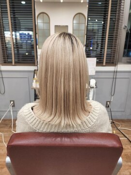 グランシュ 青葉台店(GranCieux) ブロンドヘア×切りっぱなし外はねボブ♪