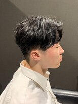 ビーダンディー(Bee dandy)&nbsp;ビジネスツーブロックショート ニュアンスパーマ センターパート