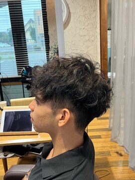 イロヘア アンジョウ(ilo.hair anjo) 波巻きショート