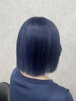 アン ブリーチ(UN BLEACH)&nbsp;ブリーチ１回～ネイビーカラー♪