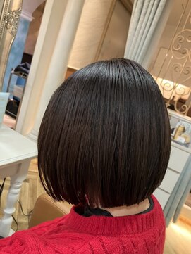 ロンド 銀座(Lond) ●杉浦ウェーブミディアムメルティカラー×ブリーチなしボブ韓国