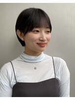 エアー 青山(AIR) 前髪あり耳掛け丸みくびれショートボブ20代30代40代50代60代