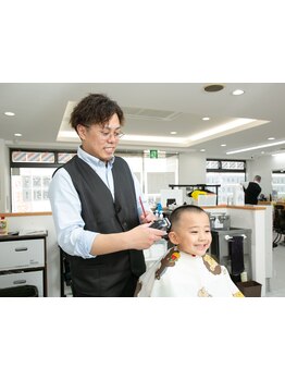 ひとりでおイスに座れたら、もう立派なお客様！