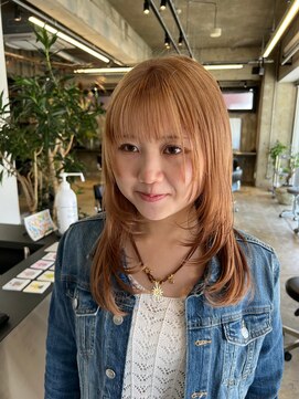 ピーロ(piilo) ブリーチカラー／レイヤーカット