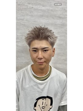 エレベート(Elevate) ホワイトブロンドミルクティベージュ刈り上げスパイキーショート