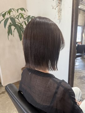 ヴィップルーム(viproom) 大人ボブレイヤーカットアッシュカラーダブルカラーおしゃれ女子