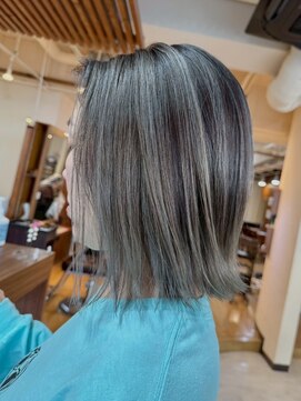 ブリッツ レボ(BLITZ-REVO) 着物ヘア/ダークアッシュ/ミディアムレイヤーカット/柏駅