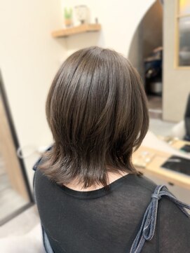 シア 新越谷店(SHEER) 【Mai】くびれスタイル×オリーブベージュ