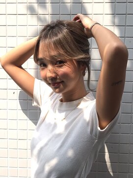 メロウ(MELLOW) カーキアッシュ×ブリーチハイライト