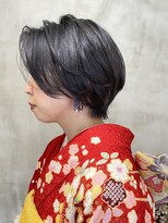 イル(ill)&nbsp;ハンサムショート グレー 透明感 ショート